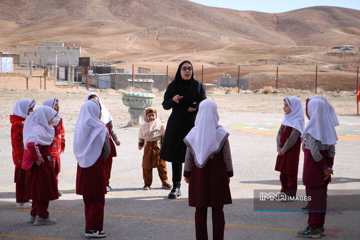 فیلم|مشق جهاد معلمان چهارمحال‌ و بختیاری در ایام نوروز