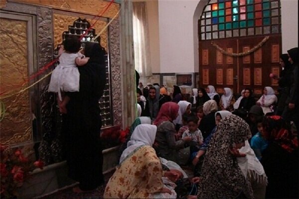 لحظات ناب نیایش در اماکن مذهبی کردستان؛ از بارگاه خواهر امام رضا(ع) تا قرآن نگل