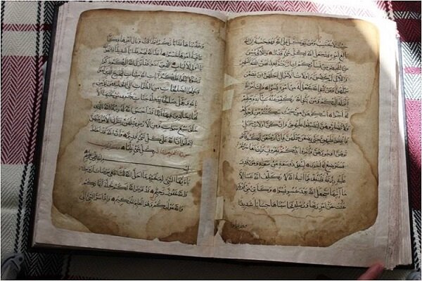 لحظات ناب نیایش در اماکن مذهبی کردستان؛ از بارگاه خواهر امام رضا(ع) تا قرآن نگل