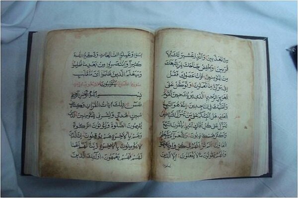 لحظات ناب نیایش در اماکن مذهبی کردستان؛ از بارگاه خواهر امام رضا(ع) تا قرآن نگل