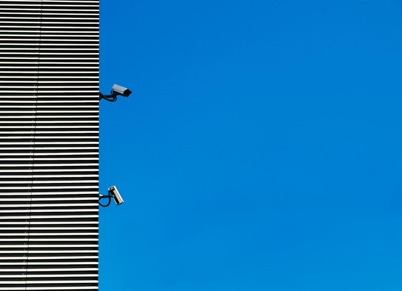 آیا استفاده از دوربینهای مدار بسته در شهرها ضرورت است؟