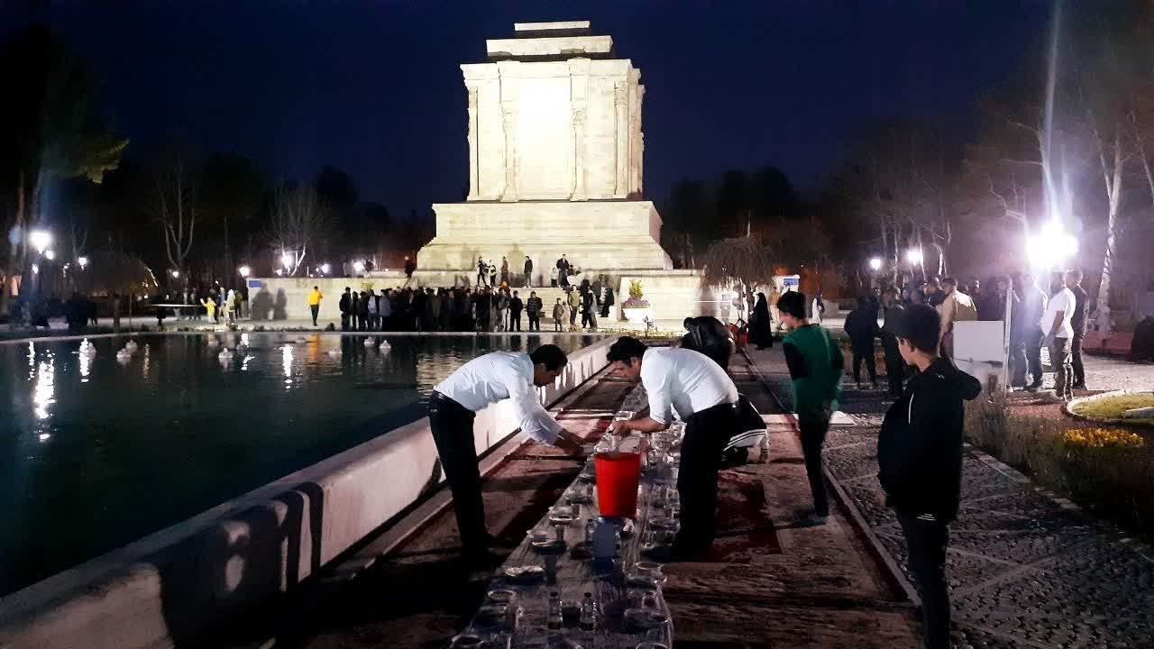 پذیرایی از روزهداران در ۸۰ نقطه شهر مشهد + تصاویر