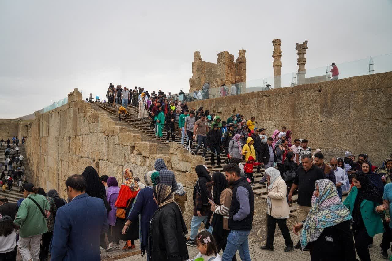 بازدید بیش از یک ‌میلیون و ۳۱۱ هزار گردشگر نوروزی از اماکن گردشگری فارس