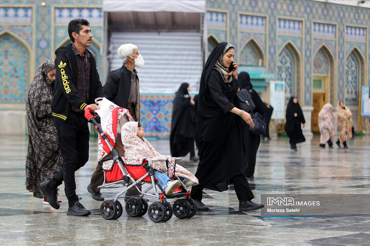 بارش باران بهاری در حرم رضوی