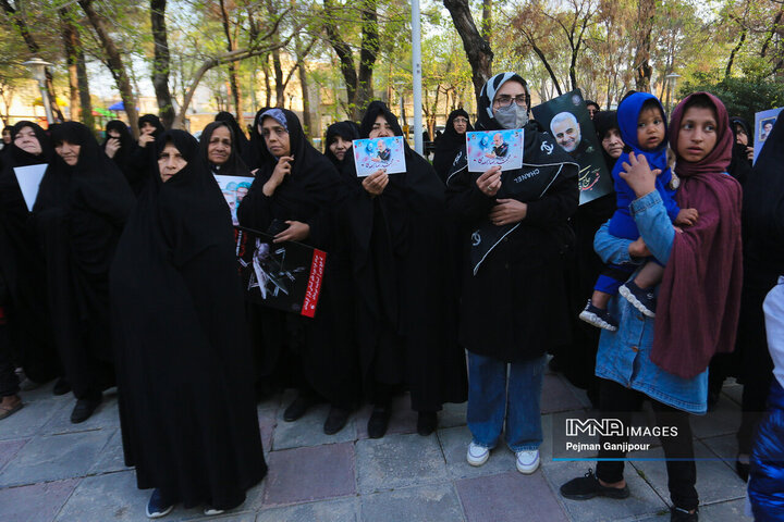 تجمع مردم رهنان در محکومیت جنایات رژیم صهیونیستی