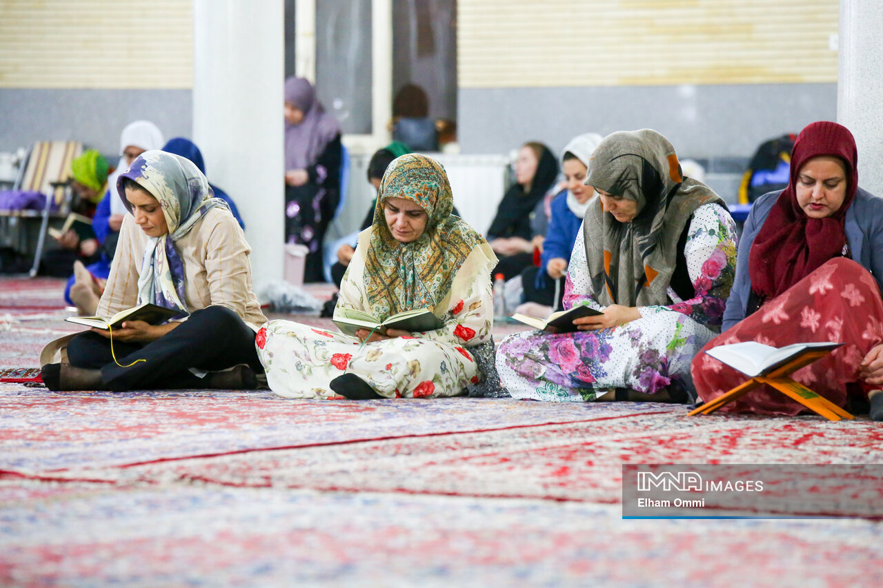 شبهای قدر در کردستان؛ از تلاوت قرآن تا دعاهای دستهجمعی