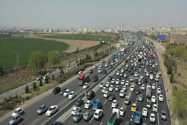 تردد بیش‌از ۲۱ میلیون خودرو در محورهای مواصلاتی تهران در فروردین