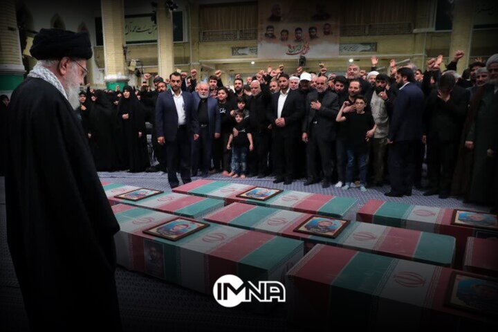رهبر انقلاب: به همه خانواده‌های محترم این شهیدان تبریک و تسلیت عرض می‌کنم