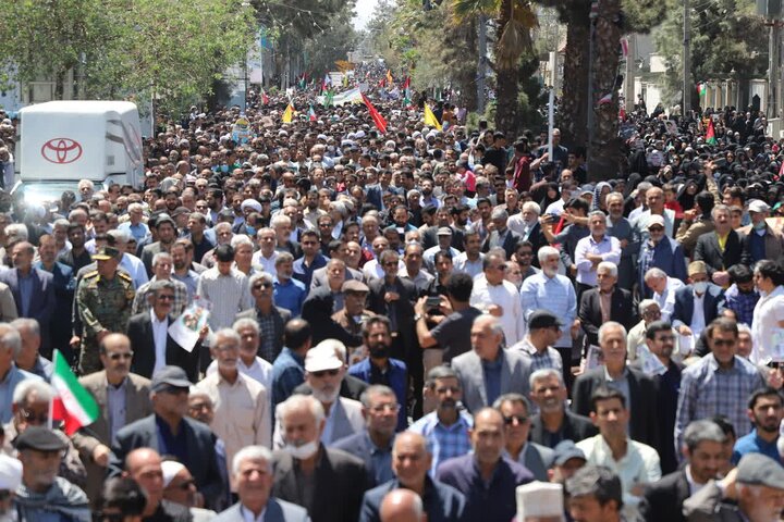 تشییع شهدای حوادث تروریستی جنوب سیستان و بلوچستان در راهپیمایی روز قدس در زاهدان