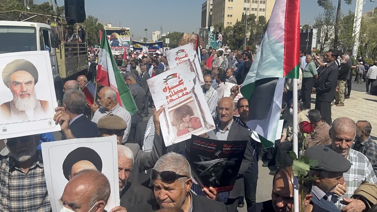 حضور حماسه آفرین مردم شیراز در راهپیمایی روز قدس + تصاویر و فیلم