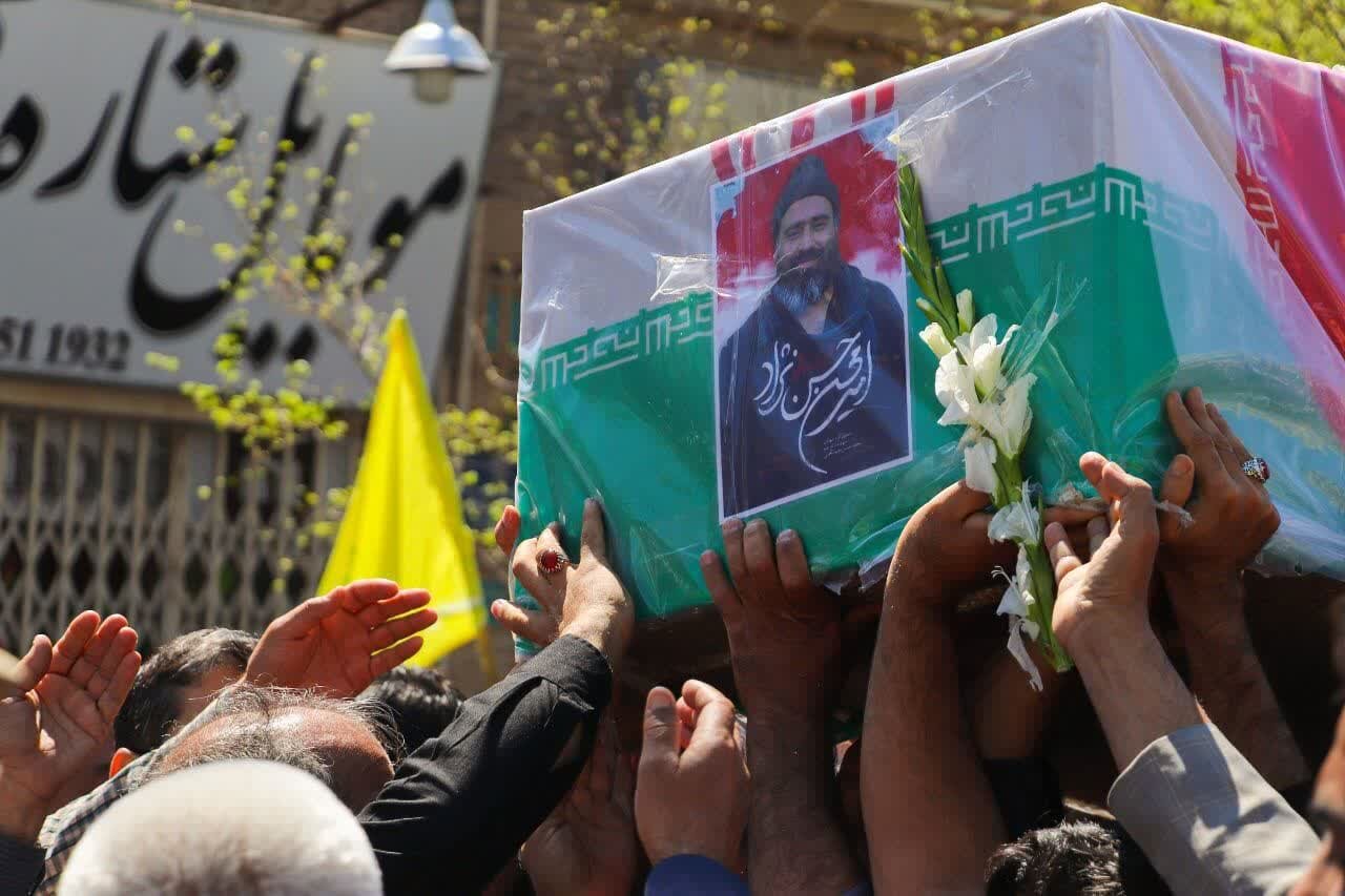 تصاویر| مراسم تشییع و تدفین شهدای حادثه تروریستی راسک در یزد