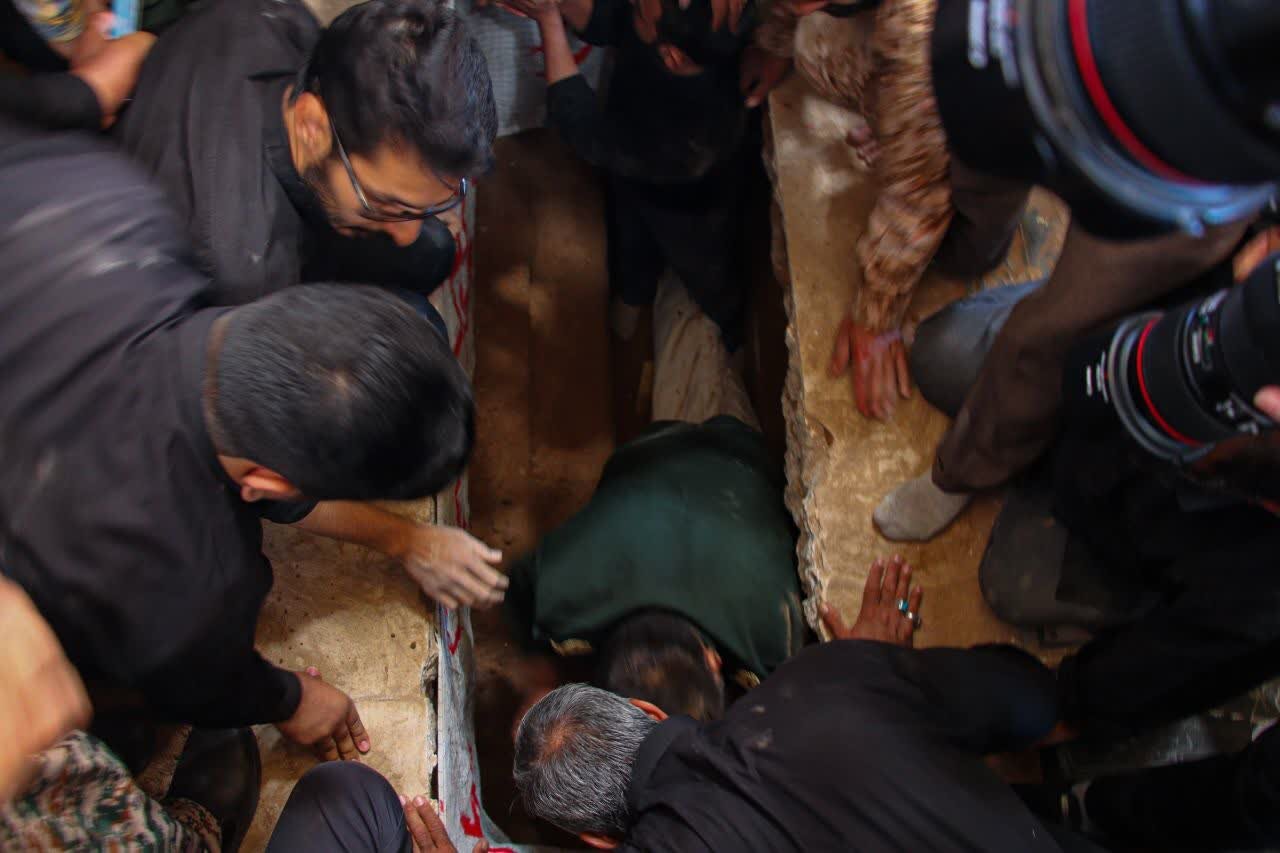 تصاویر| مراسم تشییع و تدفین شهدای حادثه تروریستی راسک در یزد