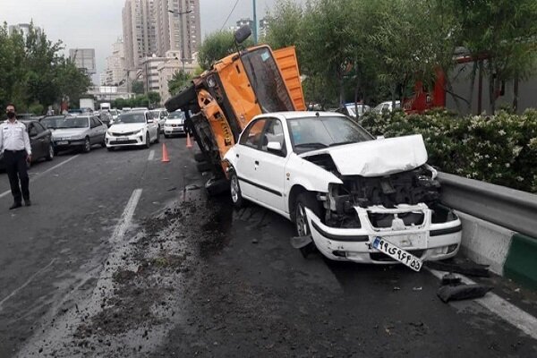 تهران در جایگاه دوم تصادفات فوتی/ راهکار کاهش خسارات سوانح رانندگی در پایتخت چیست؟