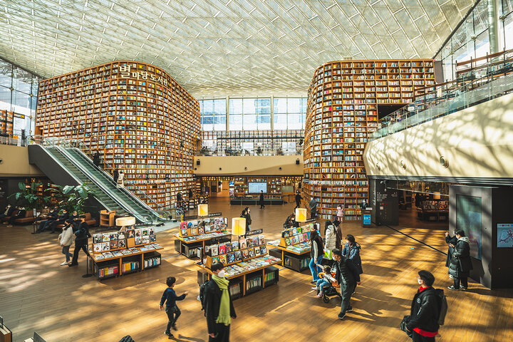 کتابخانه‌ها در نقش فضای عمومی؛ راهکار تقویت تعاملات اجتماعی