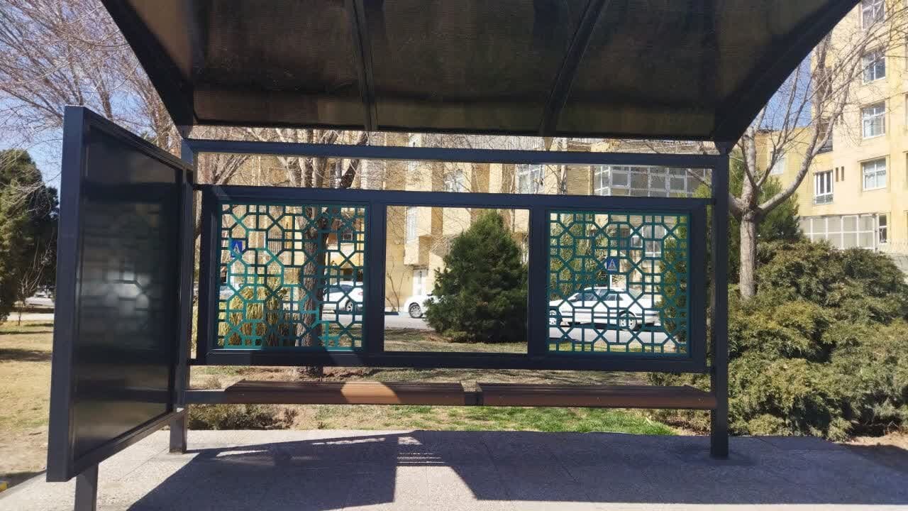 نصب ۶ سرپناه جدید ایستگاههای اتوبوس در منطقه ۸ اصفهان