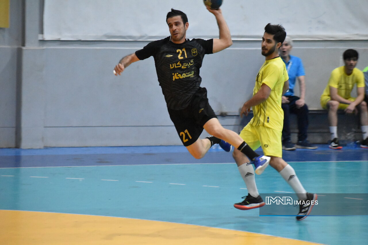 شگفتیسازی فرازبام و شکست ناپذیری مس