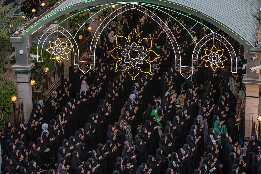 اقامه نماز عید فطر در بینالحرمین + عکس و فیلم