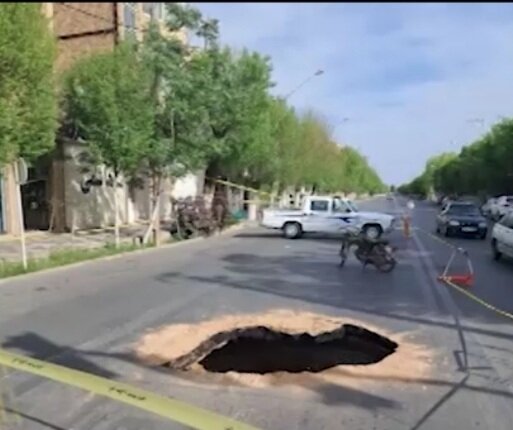 فرونشست زمین در چهارراه ایرانشهر شهر یزد ظرف ۲۴ ساعت آینده مرمت می‌شود