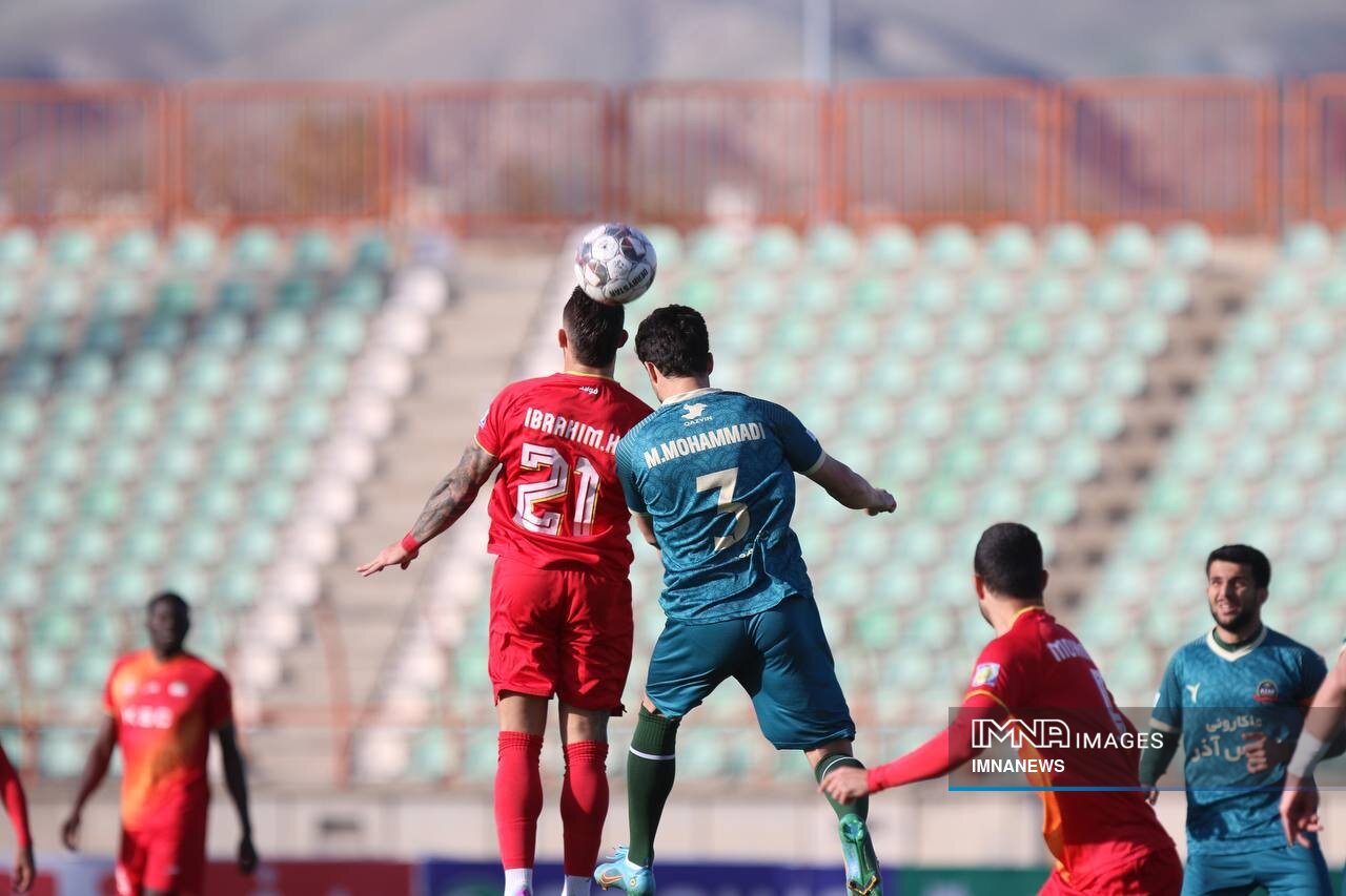 جنگ سرخابیها برای قهرمانی جدیتر شد