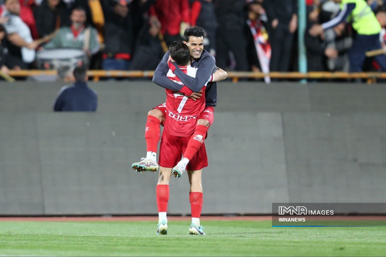 جنگ سرخابیها برای قهرمانی جدیتر شد