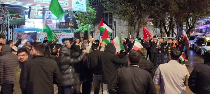 فیلم| تجمع شبانه مردم بجنورد در حمایت از حمله به رژیم صهیونیستی
