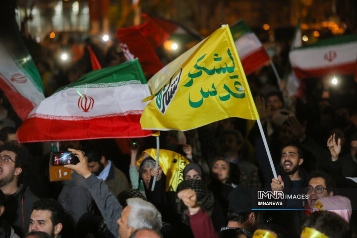 تجمع مردم تهران در حمايت از اقدام تنبيهی سپاه پاسداران عليه رژيم صهيونيستی