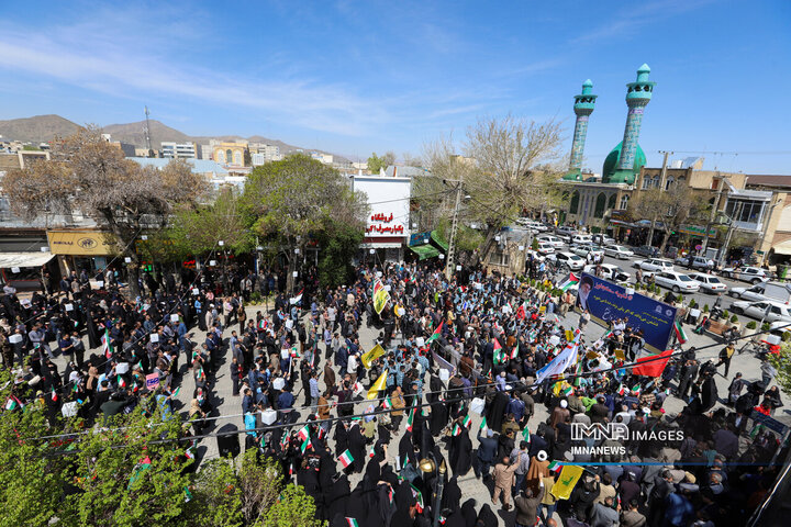 تجمع مردم اراک در حمایت از عملیات سپاه علیه رژیم صهیونیستی