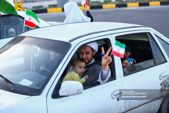 راهپیمایی خودرویی مردم قم در حمایت از حمله به رژیم صهیونیستی