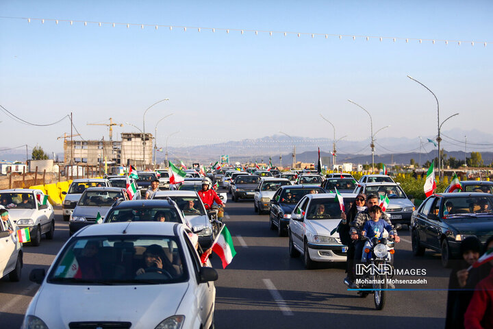 راهپیمایی خودرویی مردم قم در حمایت از حمله به رژیم صهیونیستی