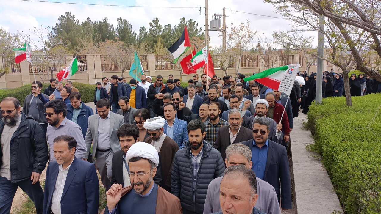 تجمع دانشجویان بجنورد در حمایت از حمله سپاه + فیلم و عکس