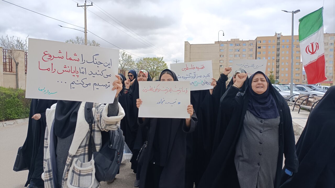 تجمع دانشجویان بجنورد در حمایت از حمله سپاه + فیلم و عکس