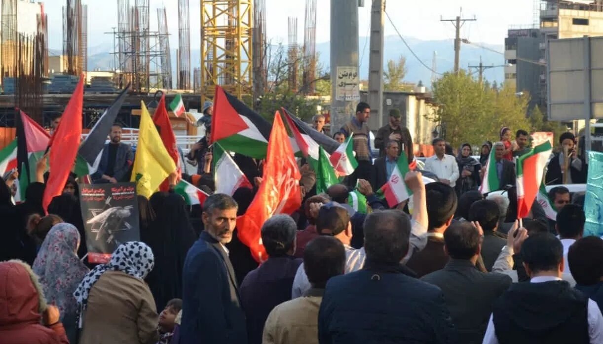 تجمع خودجوش مردم یاسوج در حمایت از عملیات وعده صادق+ تصاویر