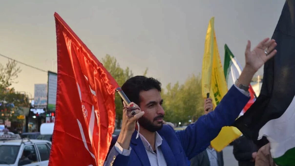 تجمع خودجوش مردم یاسوج در حمایت از عملیات وعده صادق+ تصاویر