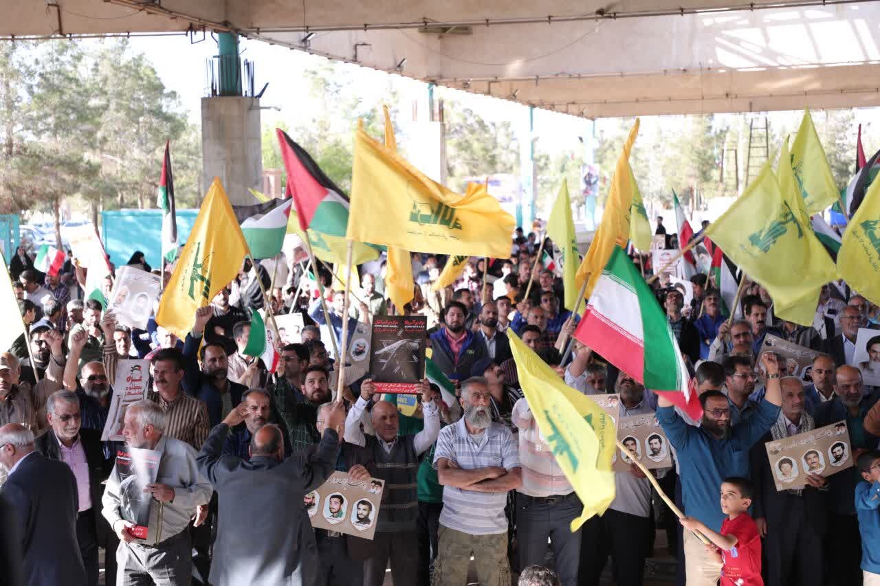 حمایت مردم دارالعباده یزد از پاسخ قاطع ایران به جنایت رژیم سفاک صهیونیستی+ تصاویر