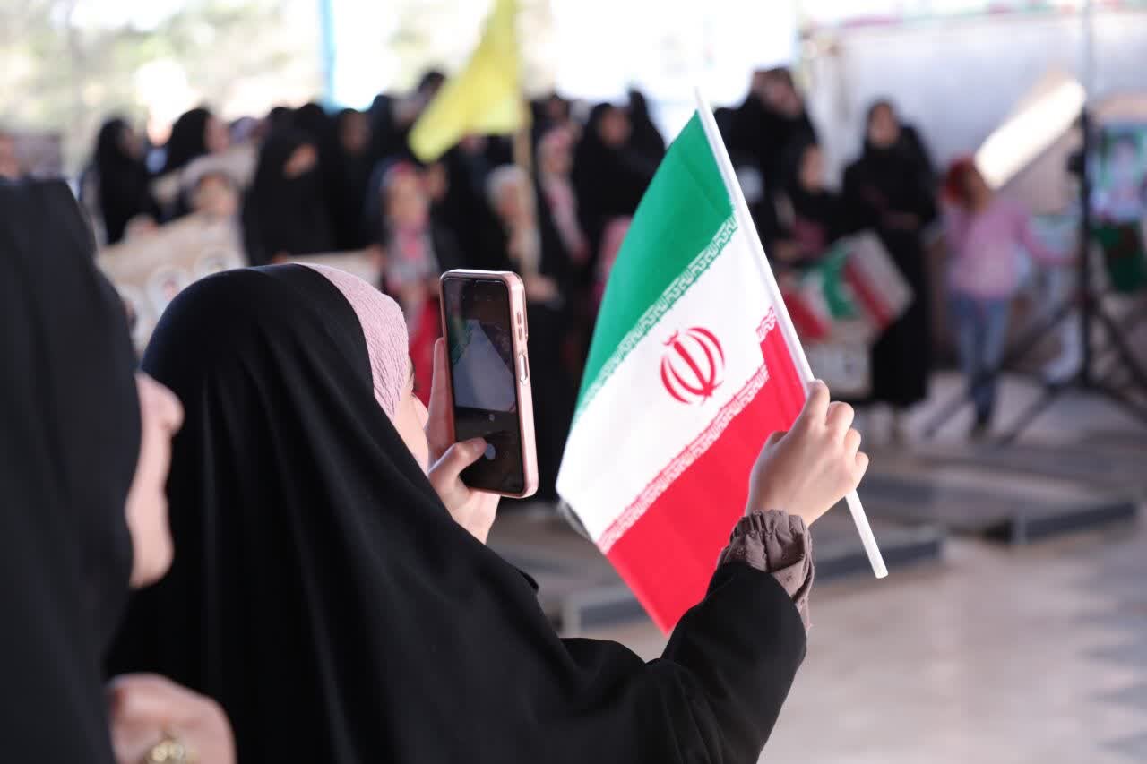 حمایت مردم دارالعباده یزد از پاسخ قاطع ایران به جنایت رژیم سفاک صهیونیستی+ تصاویر