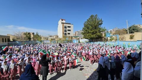 دانشآموزان چهارمحالی حمایت خود را از عملیات «وعده صادق» اعلام کردند+ عکس