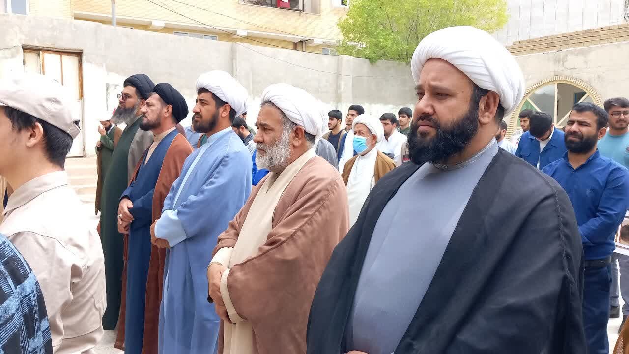 تجمع طلاب و روحانیون یاسوجی در حمایت از عملیات «وعده صادق»+ تصاویر