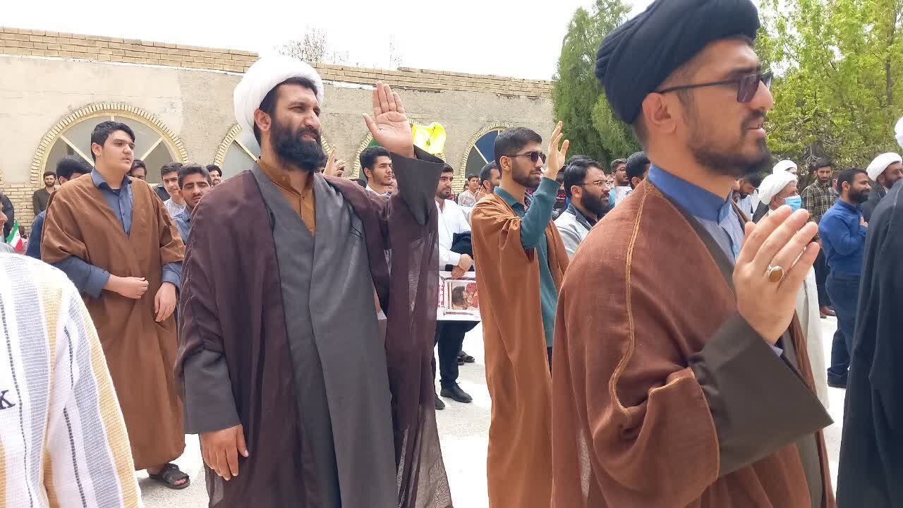 تجمع طلاب و روحانیون یاسوجی در حمایت از عملیات «وعده صادق»+ تصاویر