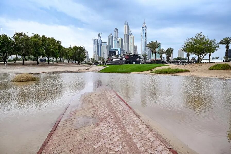 طوفان امارات را مختل کرد