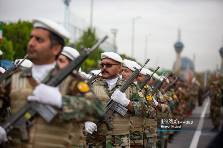 "National Army Day Parade Celebrates Iran's Military Strength with Key Leaders in Attendance"