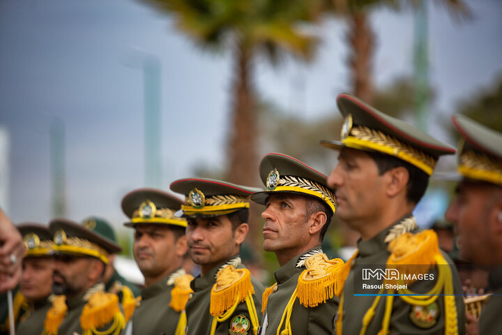 "National Army Day Parade Celebrates Iran's Military Strength with Key Leaders in Attendance"