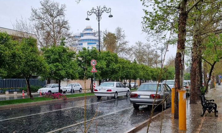 رگبار و تندباد در راه تهران است