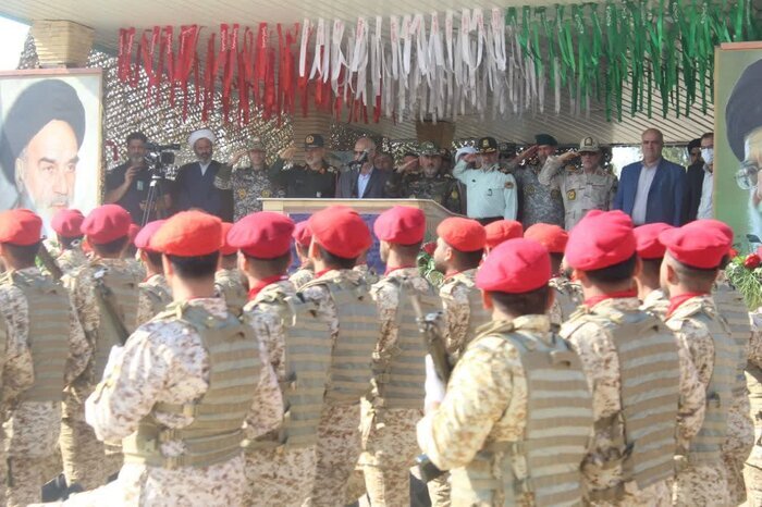 مراسم رژه‌ نیروهای مسلح در اهواز برگزار شد