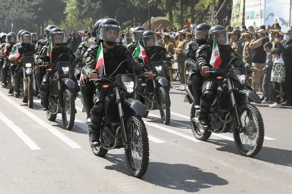 رژه روز ارتش در قزوین + تصاویر