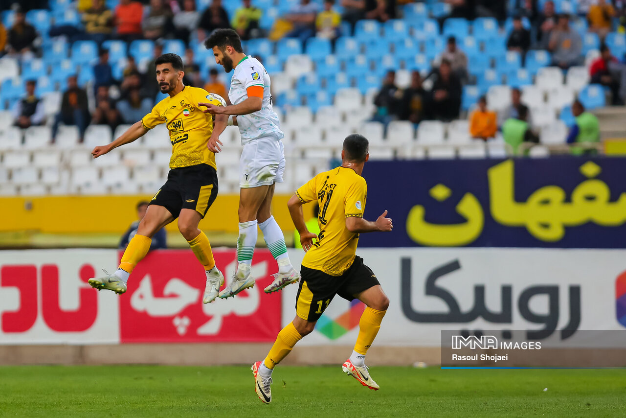 از گلزنی با پایبرهنه تا جای خالی اسطورهها