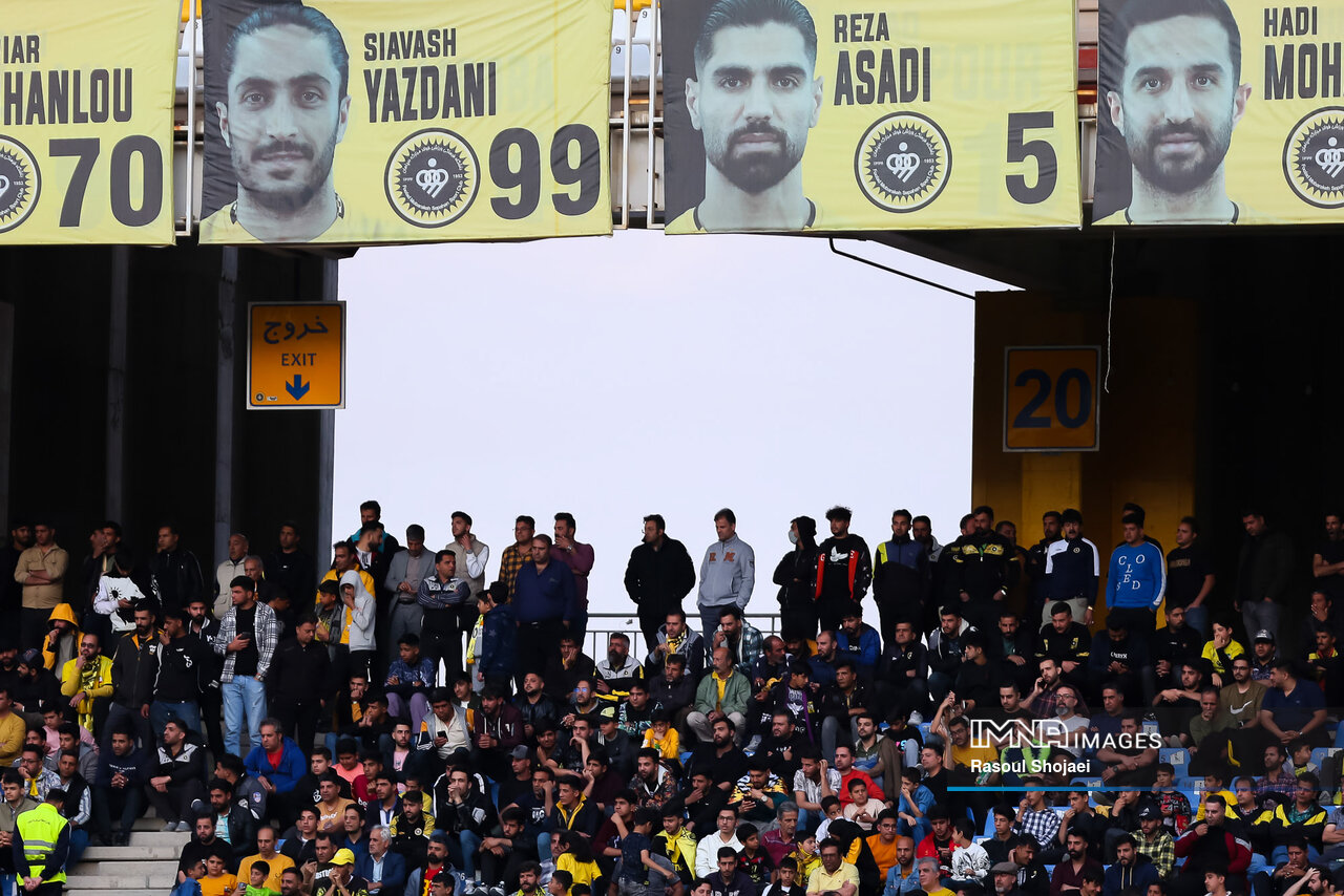 برخی داوران به نفع پرسپولیس سوت میزنند