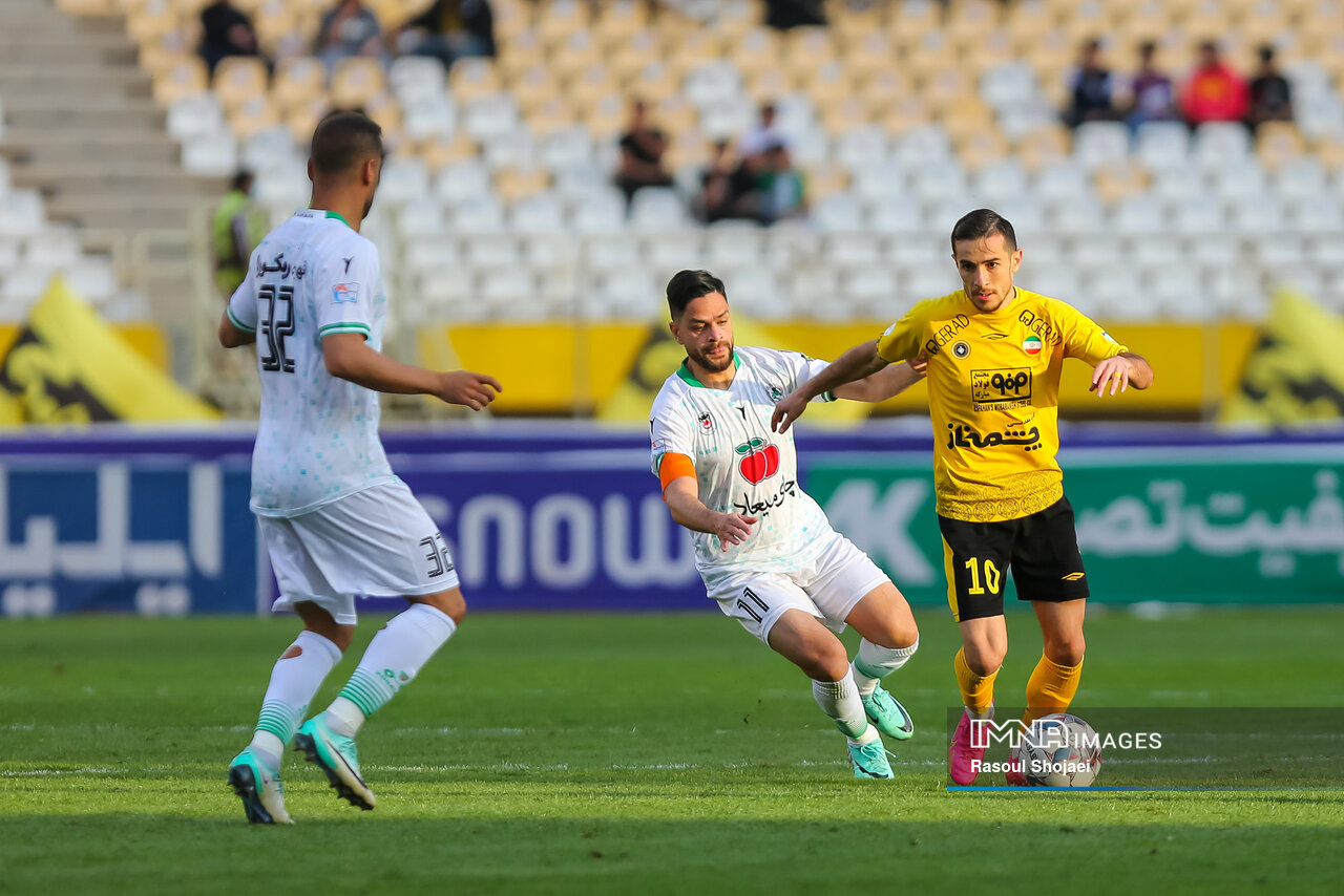 نکونام به فولاد رسید و نویدکیا به سپاهان / پرسپولیس بدون هوادار مقابل هوادار