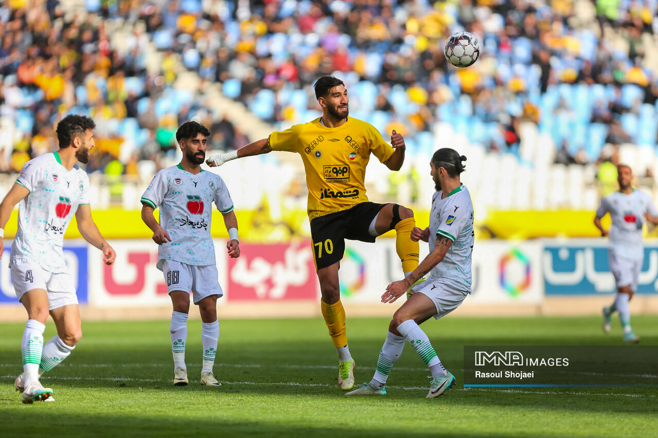 استقلال به بهترین میهمان فصل رسید / سرخپوشان پایتخت در قائمشهر امیدوار به صدرنشینی