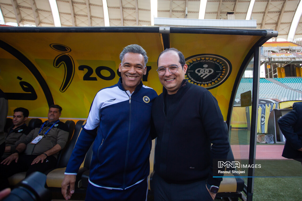 مرور اتفاقات نیمفصل اول و انتخاب تیم منتخب سپاهان و ذوبآهن از دیدگاه کارشناس فوتبال