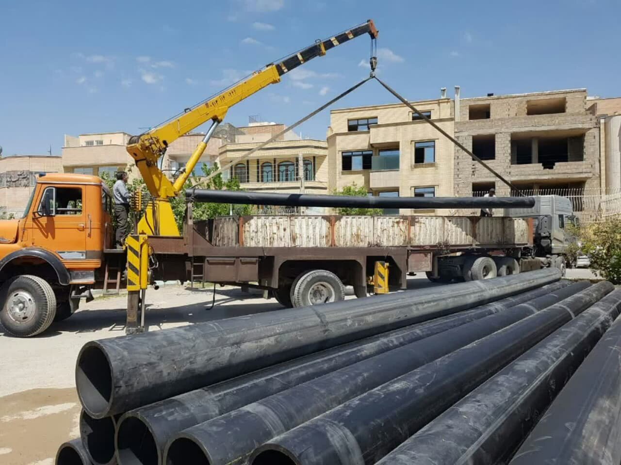 پیشرفت قابل توجه عملیات خطوط انتقال آب فضای سبز در منطقه ۸ اصفهان